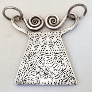 Old Hill Tribe Hmong high grade silver spirit lock from Laos, Hmong Spirit Lock, Laos Hill tribe jewelry, Hmong old jewelry,