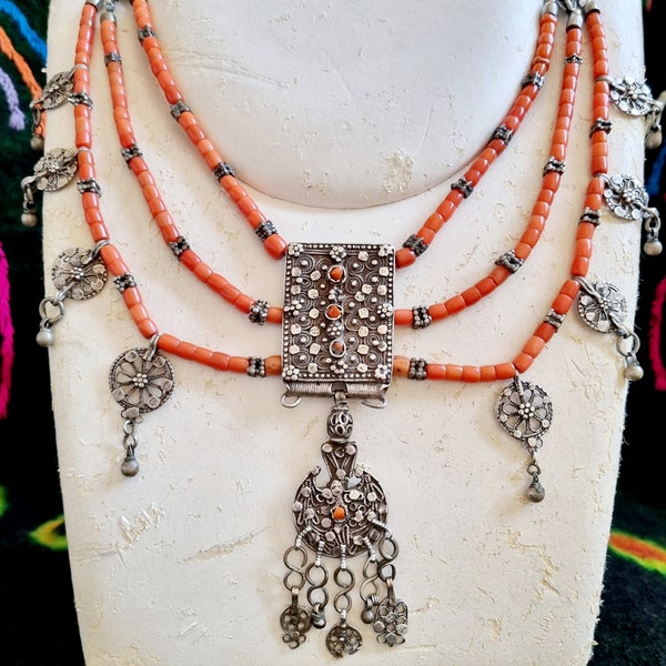 Old Yemenite Jewish high grade silver and coral necklace, Yemenite Jewish jewelry, Yemen jewelry, Badihi, Bawsani,
