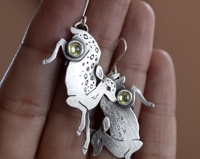 MADE TO ORDER Fawns sterling silver earrings with tiny Peridots