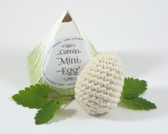 Catnip Mini Egg, Crocheted Cat Toy with Catnip Scented Package