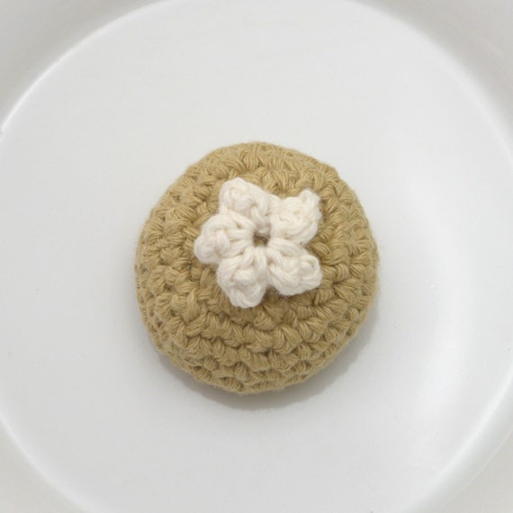 Silvervine Truffle, Crocheted Cat Toy Candy Play Food BonBon