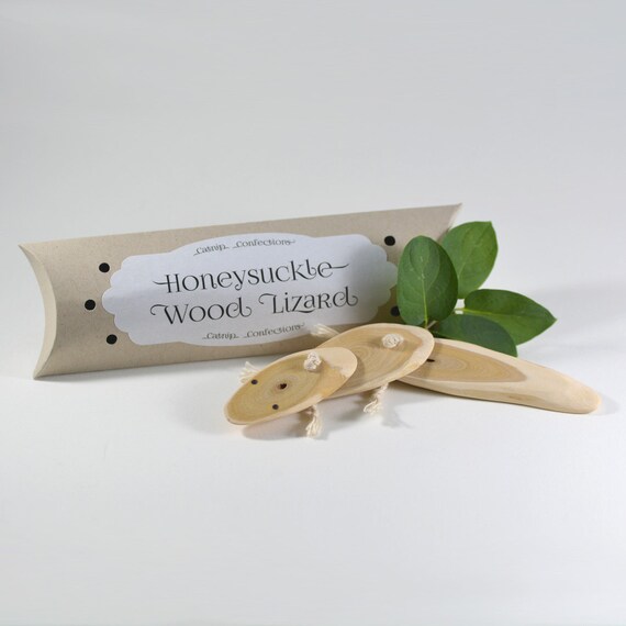 Honeysuckle Wood Lizard Cat Toy