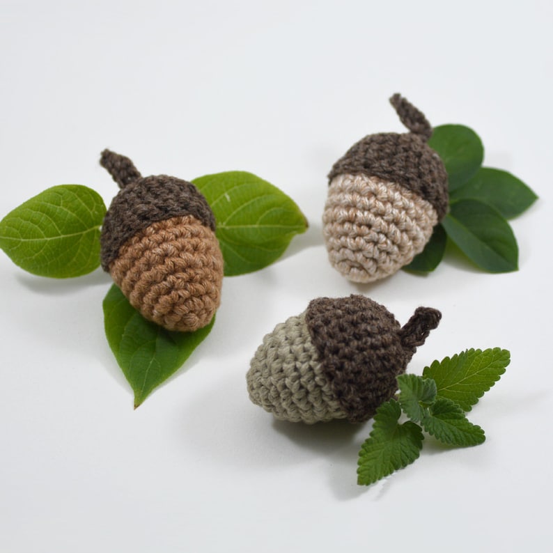 Catnip, Honeysuckle or Silvervine Acorn, Crocheted Cat Toy image 2