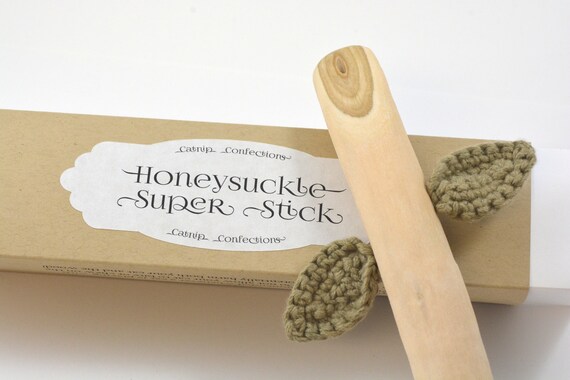 Honeysuckle Super Stick, Large Wood Cat Toy