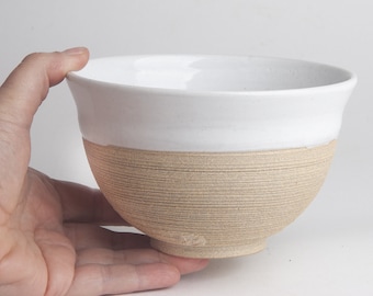 Medium bowl for latte, soup, berries, ceramic 20 oz (+/-600 ml) - Handmade pottery in Quebec
