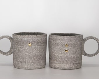 DUO espresso cups in Gray sandstone concrete style decorated with gold. 3.5 oz +/- 100 ml - Handmade in Canada.