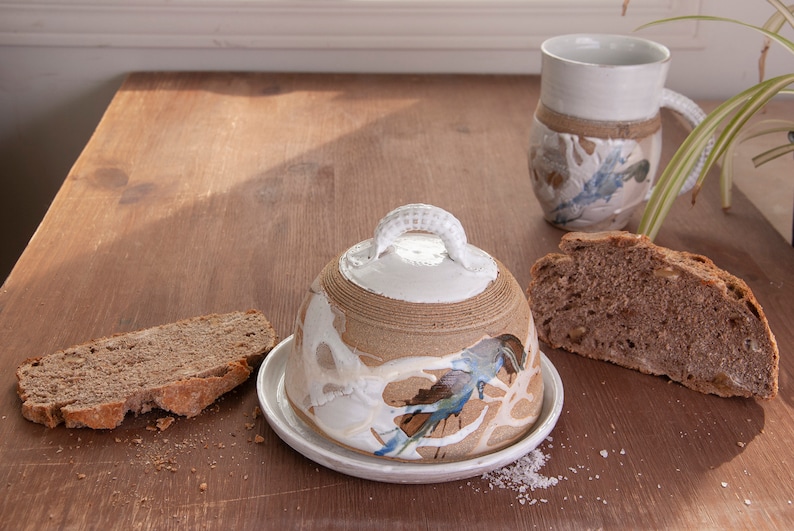 Traditional butter dish, hand-turned stoneware in Quebec image 1