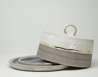 Traditional stoneware butter dish, handmade on a potter's wheel in Quebec