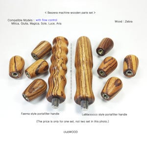 Könnte beinhalten: Ein Set aus Zebrano-Holzteilen für Bezzera-Espressomaschinen, bestehend aus einem Siebträgergriff im Faema-Stil, einem Griff im LaMarzocco-Stil und mehreren Knöpfen. Der Text umfasst Bezzera machine wooden parts set, Compatible Models und clubWOOD.