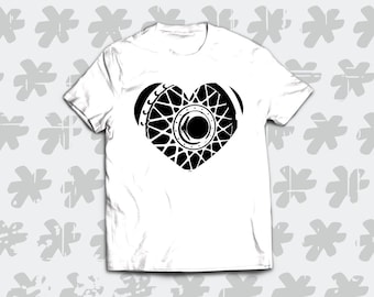 Maglietta BBS RM Heart Per gli amanti e i proprietari di BBS Rim. Regalo automobilistico perfetto per un classico ventilatore a ruota!