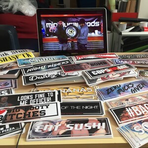 Een wilde klapsticker afbeelding 2
