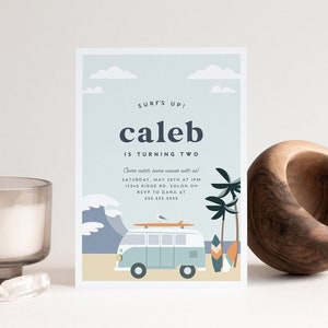 Moderne Surf-Einladungsvorlage, Surfer-Geburtstags-Surf-Einladung, Retro-Tropische BeachSurf-Einladung, editierbar, digitaler SOFORT-DOWNLOAD