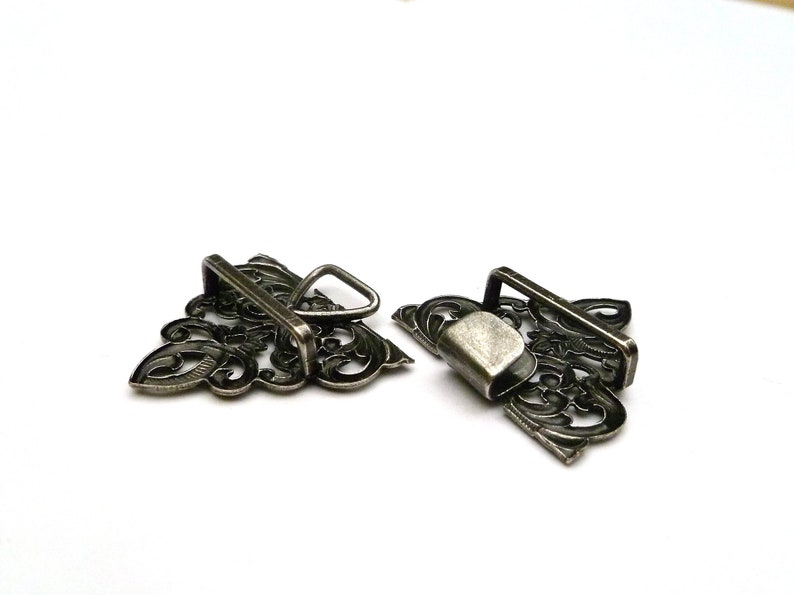 2,36 x 1,3 inch antique silber colored filigree metal Tracht buckle for dirndl apron Closure Bavaria Oktoberfest 6 cm x 3,3 cm