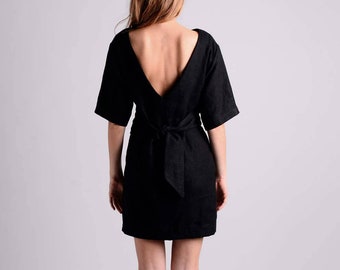 Black linen wrap dress with v-neck on the back | ti.nyu | tinyu