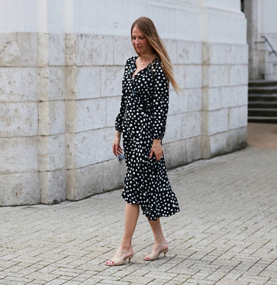 knee length dresses for ladies Zapaka Women Navy Polka Dots Wrap Dress Short Sleeves Button Midi Summer Dress, Navy / M main image 1