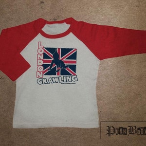 London Crawling hand screen printed, red/white, kids, baseball tee for London Calling & The Clash fans