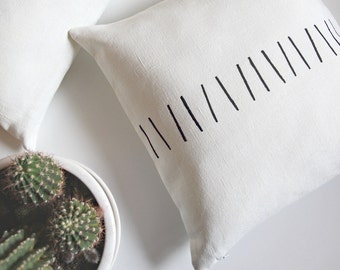 Black and white linen pillow cover Scandinavian modern - Kissenbezug Leinen - primitive stripes, cushion for minimalist interior | 0031