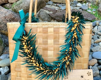 Hawaiian Forest Green and Gold Ginger Ribbon Lei