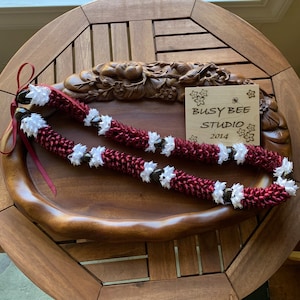 Hawaiian Pikake Maroon Burgundy Red and White Kukui Nut Ribbon Lei (1” wide)