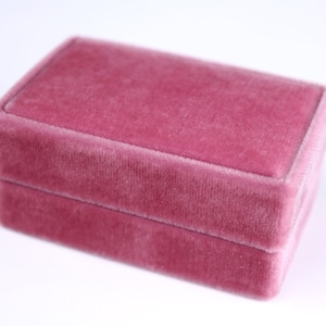 Rose Rectangle Ring Box by The Family Joolz