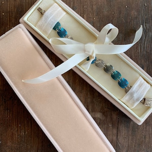 Velvet Bracelet Box, Vintage Velvet Bracelet Box, Bracelet Box, Wristlet Box, Watch Box, Handmade Bracelet Box,