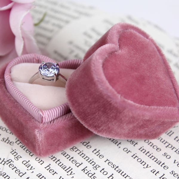 Heart Velvet Ring Box, Weddings Ring Box, Engagement Ring Box, Ring Bearer Box, Gift for the Bride, Wedding Ring Box, Valentines Gift