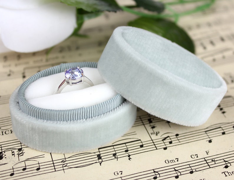 Vintage Ring Box by The Family Joolz