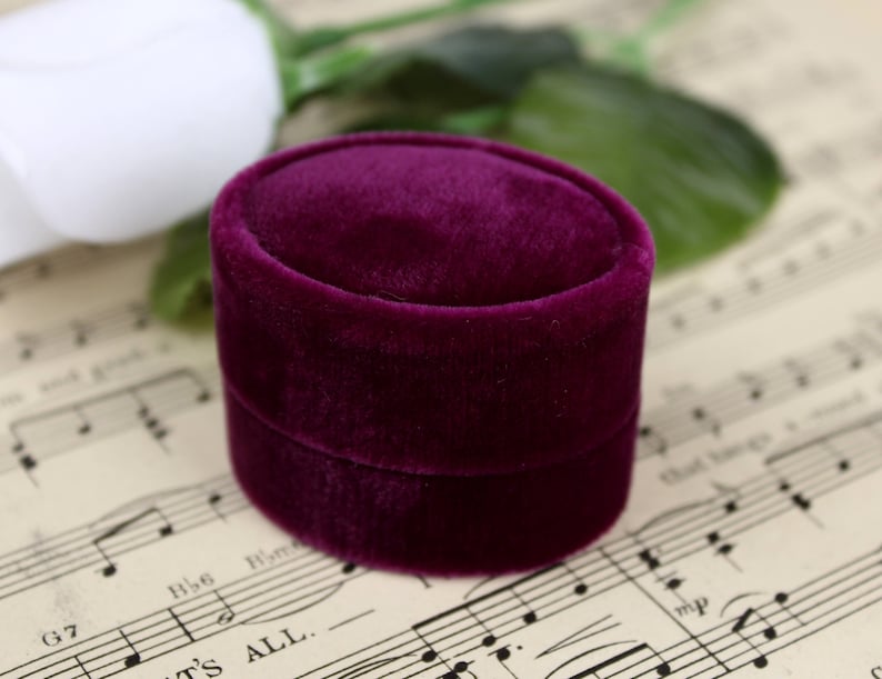 Red Oval Ring Box and Fall Wedding Gift by The Family Joolz