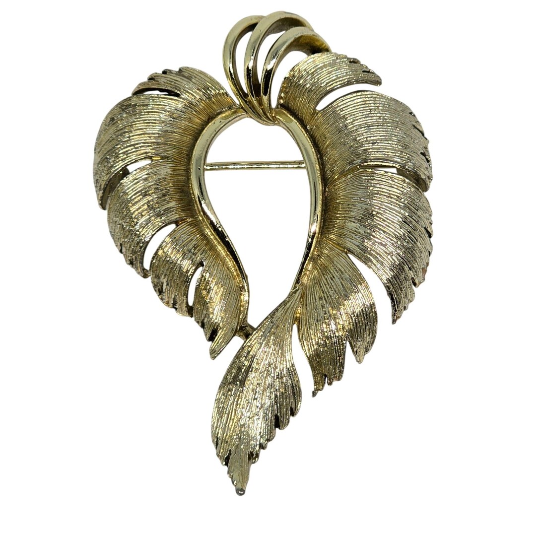 Vintage Lisner Gold Tone Feather Leaf Brooch Mid Century 1960s