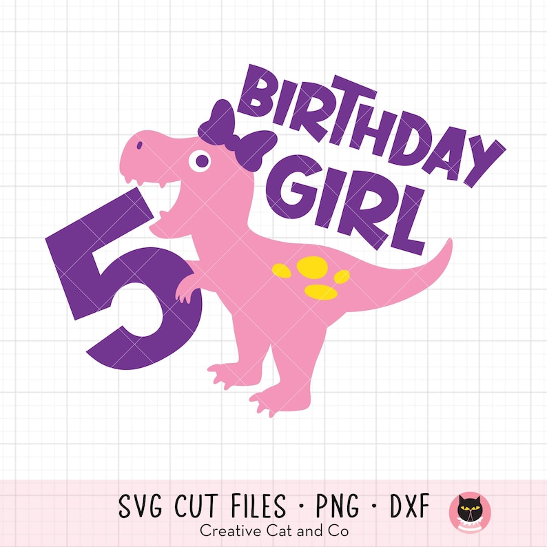 K&ouml;nnte beinhalten: Lila Nummer f&uuml;nf mit einem rosa Dinosaurier mit einer Schleife auf dem Kopf. Der Dinosaurier bei&szlig;t in die Nummer f&uuml;nf. Der Text "Birthday Girl" befindet sich &uuml;ber dem Dinosaurier.