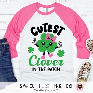 Mädchen St Patrick's Day SVG, süßester Klee im Patch Clipart, Cartoon Klee mit Schleife PNG, Mädchen T-Shirt Design