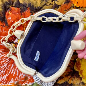 Fantastic Vintage 40s Whiting & Davis White Alumesh Purse with Ivory Bakelite/Celluloid Chain Link Handle / Vintage Whiting and Davis Purse image 8