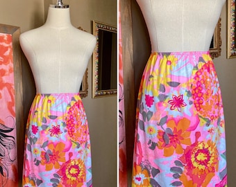 Vintage 60s Mod Dayglo Pink Floral Half Slip / Vintage Hot Pink Flower Half Slip / Vintage Hot Pink Floral Slip XXS