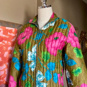 Rare Vintage 60s Mod Flower & Butterfly Quilted Puffy Jacket / Vintage 60s Mod Floral Coat / 60s Quilted Psychedelic Puffer Jacket Small image 8