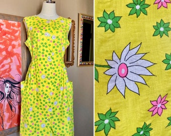 Vintage 60s Yellow-Green & Pink Floral Dress with Large Pockets / Vintage Mod Yellow Flower Dress / Vintage Mod Green Flower Dress M/L