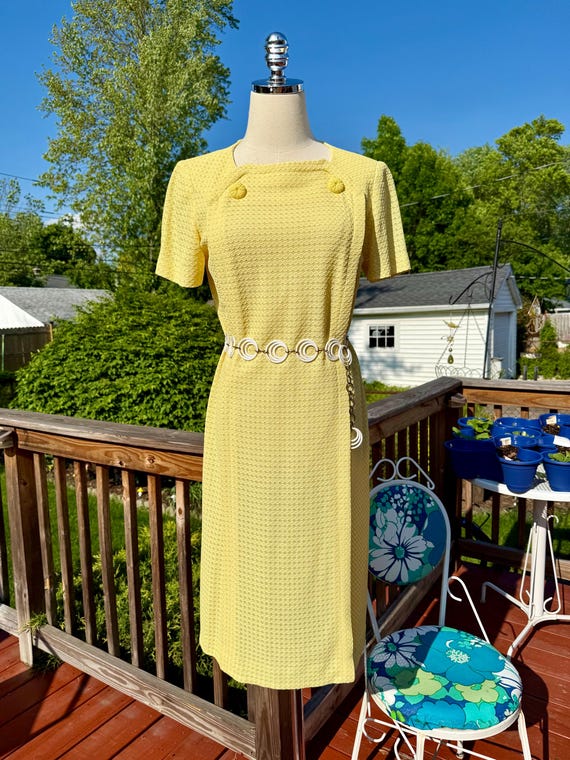 Vintage 60s Mod Yellow Textured Shift Dress with … - image 3