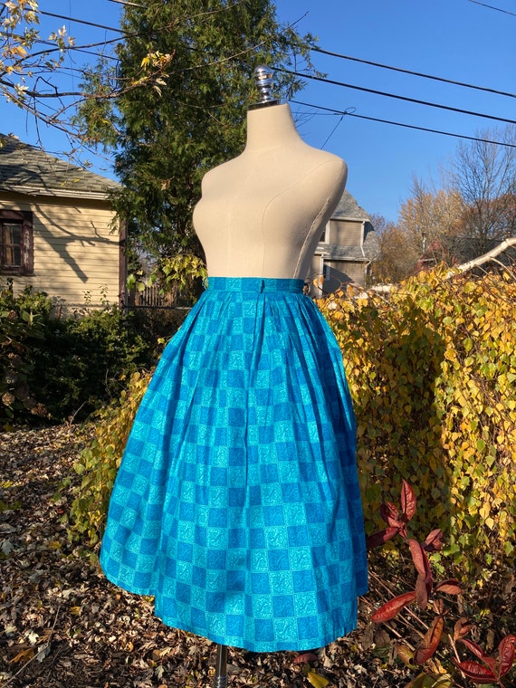 Vintage 50s/60s Blue Novelty Print Skirt / Vintag… - image 9