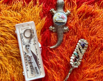 YOU PICK / Vtg Souvenir Bottle Opener / Sea World Pocket Knife Keychain / Vintage Florida  Aligator Bottle Opener / Hawaii Bottle Opener