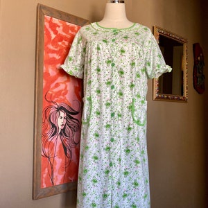 Vintage 80/90s Cottagecore Floral Nightgown / Vintage Green Floral Nightgown / Vintage Cottagecore Nightgown image 2