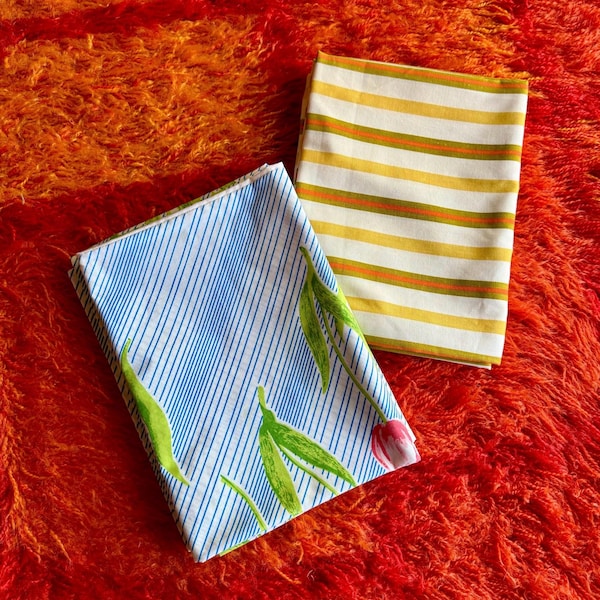 YOU PICK / Vintage 70s Harvest Gold Striped Pillowcases / Vintage Wamsutta Tulip Floral Pillowcases / Vintage Floral or Stripes Pillowcases