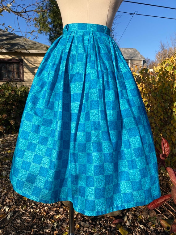 Vintage 50s/60s Blue Novelty Print Skirt / Vintag… - image 3