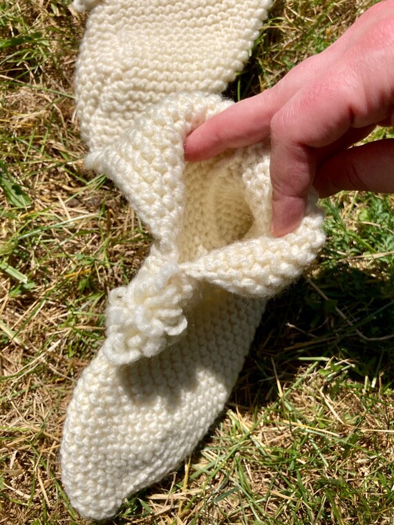 Vintage 60s/70s Creamy White Hand Knit Slipper So… - image 5