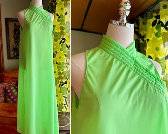Vintage 60s Mod Green Lingerie Nightgown / Vintage 60s Bright Green Nightgown / Vintage Mod Green Nightie / Vintage 60s Green Lingerie