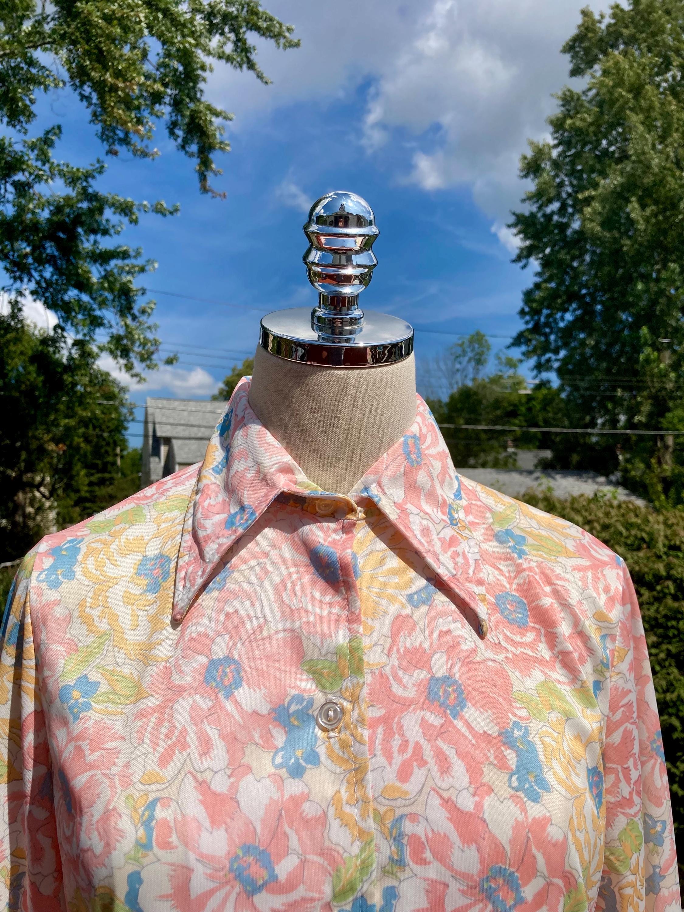 Vintage 70s Pink & Blue Novelty Floral Print Button Down