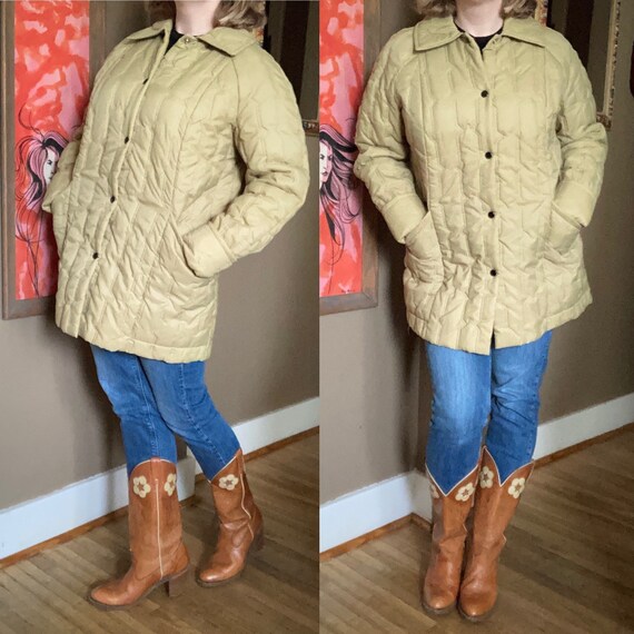 Vintage 70s Peter Pan Collar Quilted Coat / 70s Li