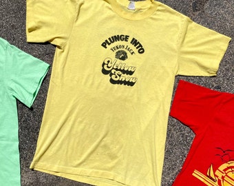 Vintage 70s/80s Thrashed Yellow “Plunge Into Yukon Jack Yellow Snow” Single Stitch T-shirt / 1970s Single Stitch Mexico Souvenir Tee