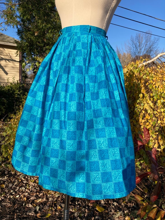 Vintage 50s/60s Blue Novelty Print Skirt / Vintag… - image 10