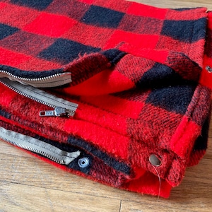 Vintage 50s Buffalo Plaid Stadium Blanket / Vintage 50s Red Plaid Blanket Snaps & Zipper / Vintage Plaid Blanket