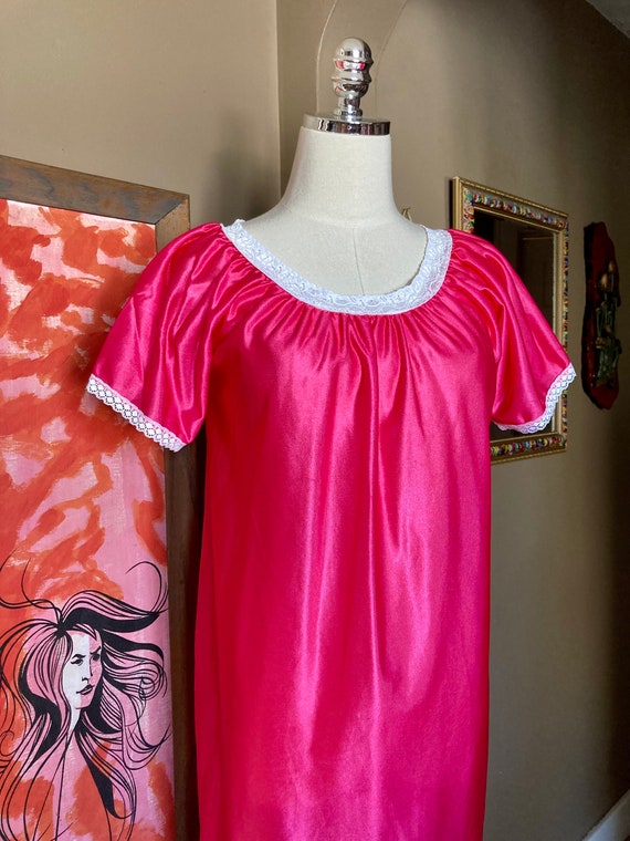 Vintage 70s Fuchsia Private Moments Nightgown / V… - image 3