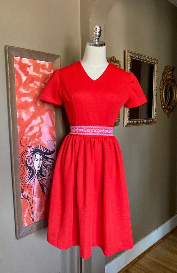 Vintage 70s Red Polyester & Lace Mini Dress / Vin… - image 2